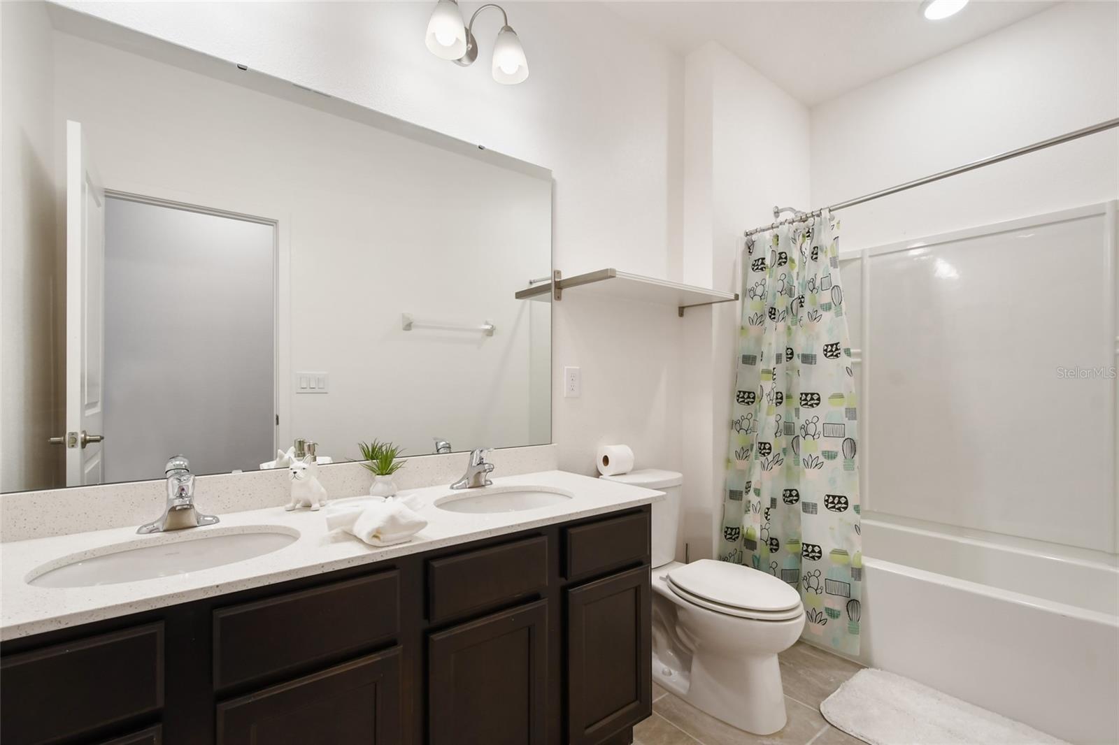 VERANDA PALMS PH 2B2-2C - Residential