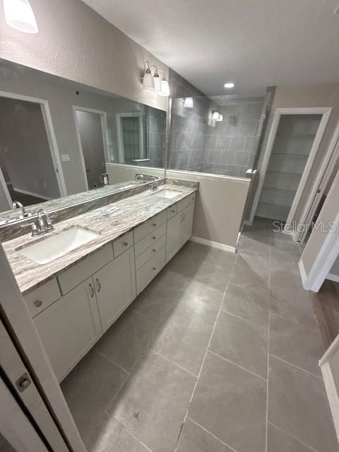 ROLLING HILLS UN 01-A - Residential