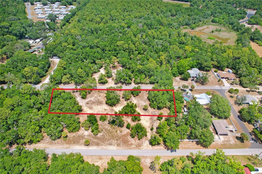Photo of 610 NE 13th Terrace, Crystal River, FL 34428 (MLS # T3524761)