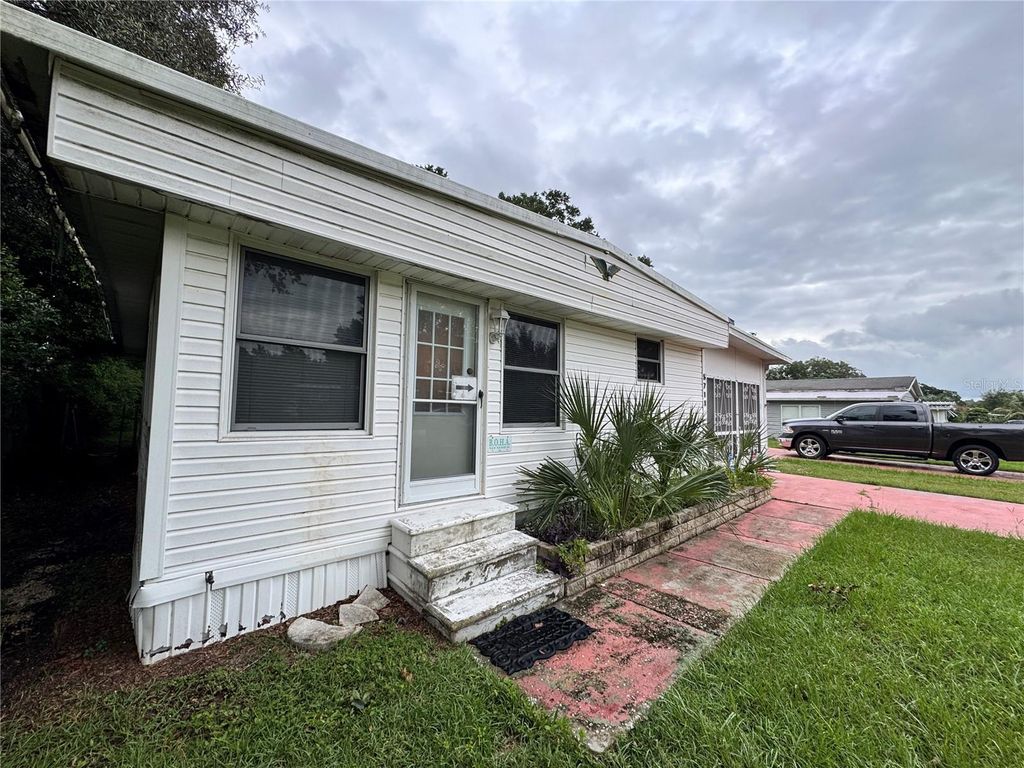Photo of 5711 SW 63rd Street, Ocala, FL 34474 (MLS # OM714403)