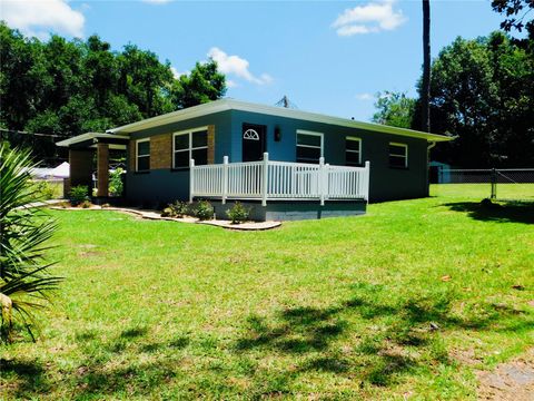 Tiny photo for 921 NE 13th Avenue, Ocala, FL 34470 (MLS # OM724412)