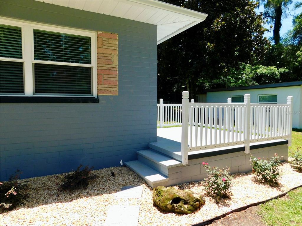 Photo of 921 NE 13th Avenue, Ocala, FL 34470 (MLS # OM724412)