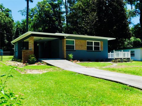 Tiny photo for 921 NE 13th Avenue, Ocala, FL 34470 (MLS # OM724412)