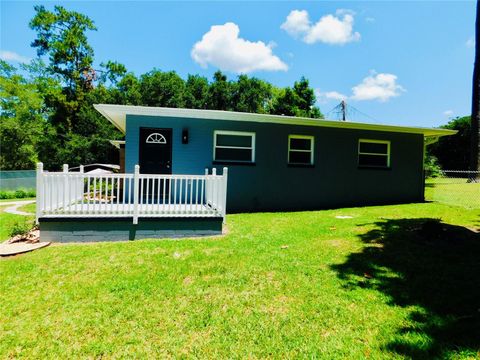 Tiny photo for 921 NE 13th Avenue, Ocala, FL 34470 (MLS # OM724412)