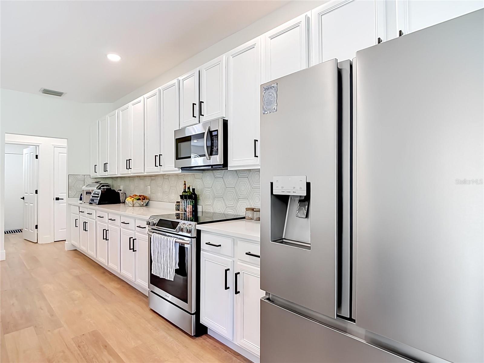 LAKESHORE PHASE 2 - Residential