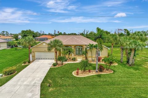 Photo of 29 Tournament Road, Rotonda West, FL 33947 (MLS # D6142294)
