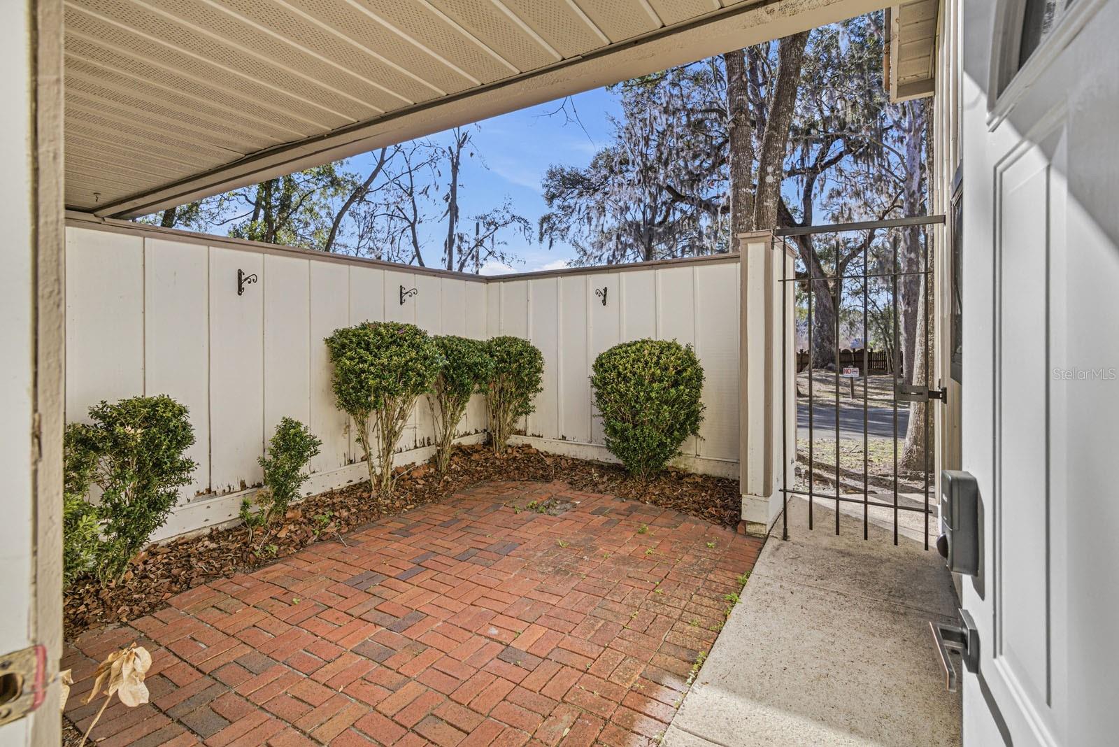 5528 SW 4TH PLACE 5528