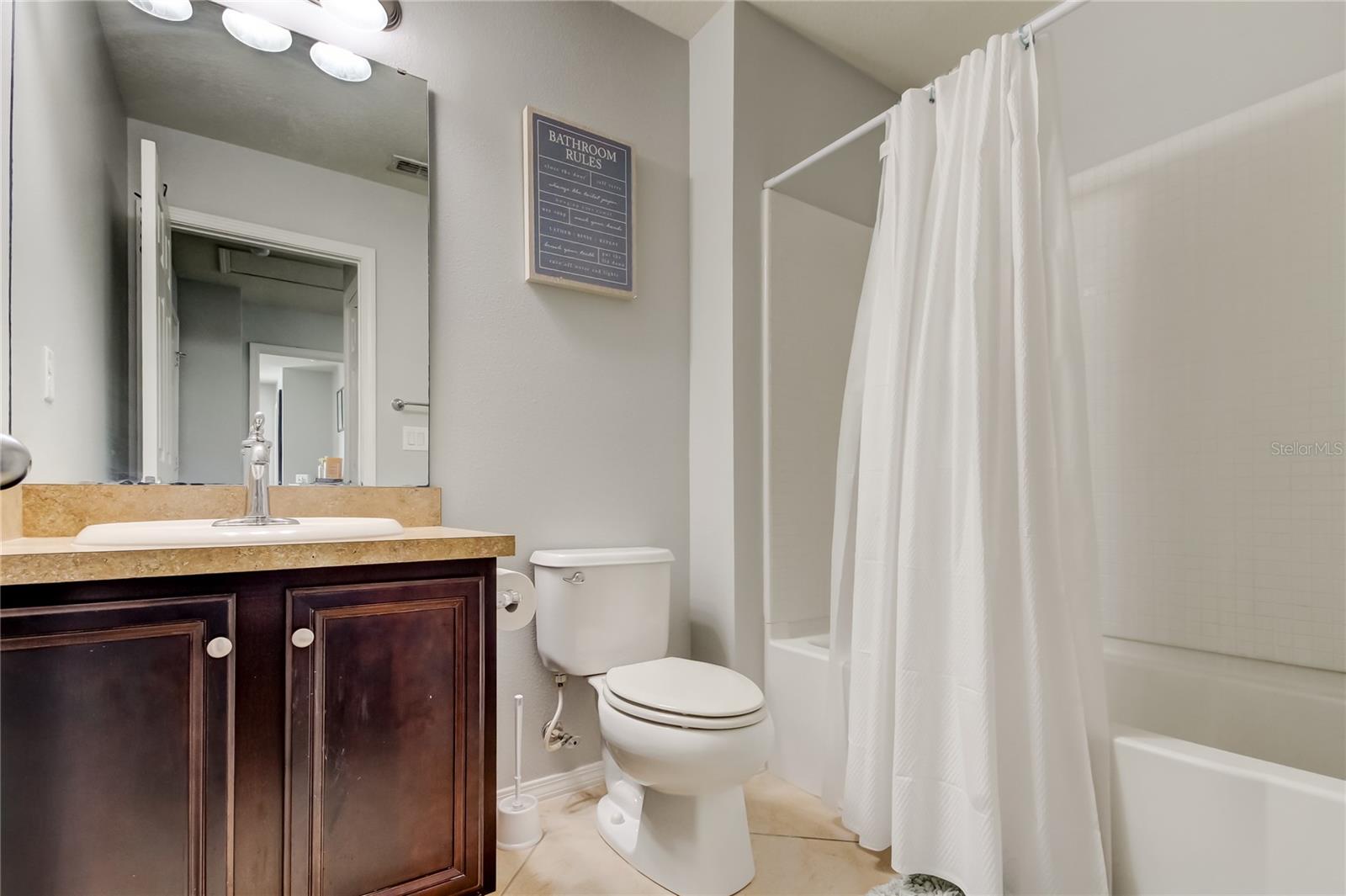 MAGNOLIA PARK CENTRAL PH B - Residential Lease