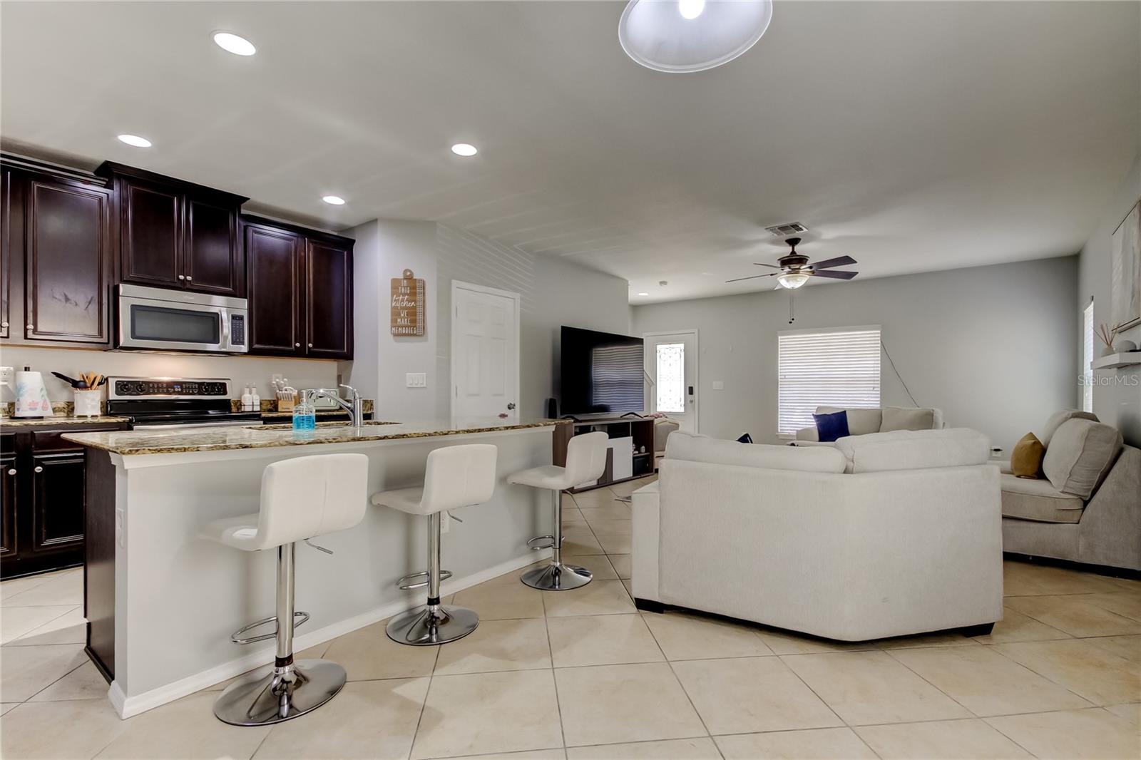 MAGNOLIA PARK CENTRAL PH B - Residential Lease