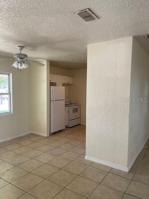 THUNDERBIRD HILL - Residential Lease