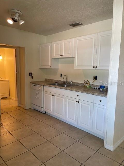 THUNDERBIRD HILL - Residential Lease