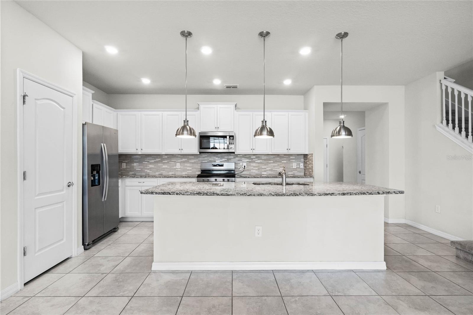 7509 OAK SPRING LANE