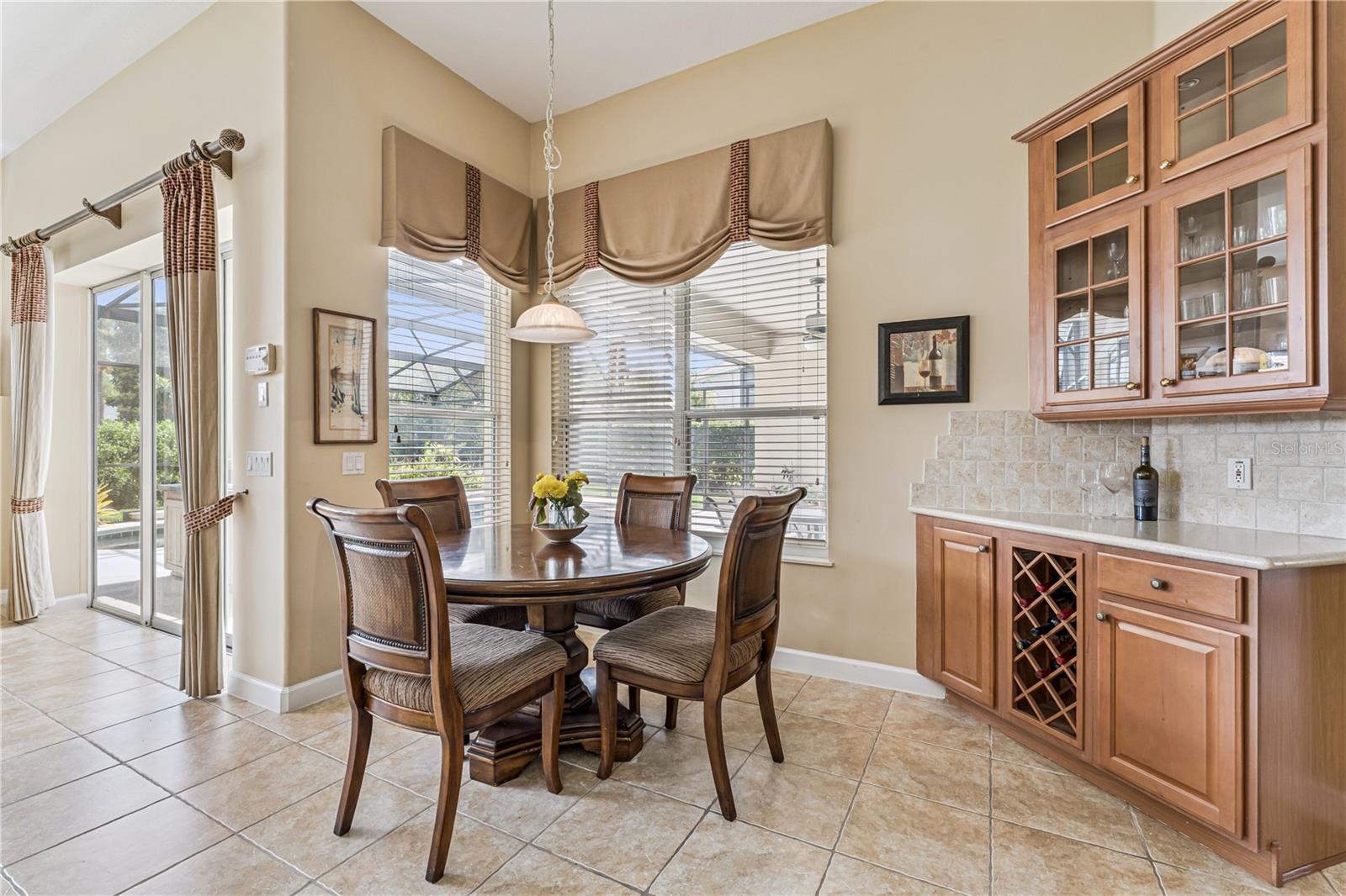 HIDDEN COVE - Residential