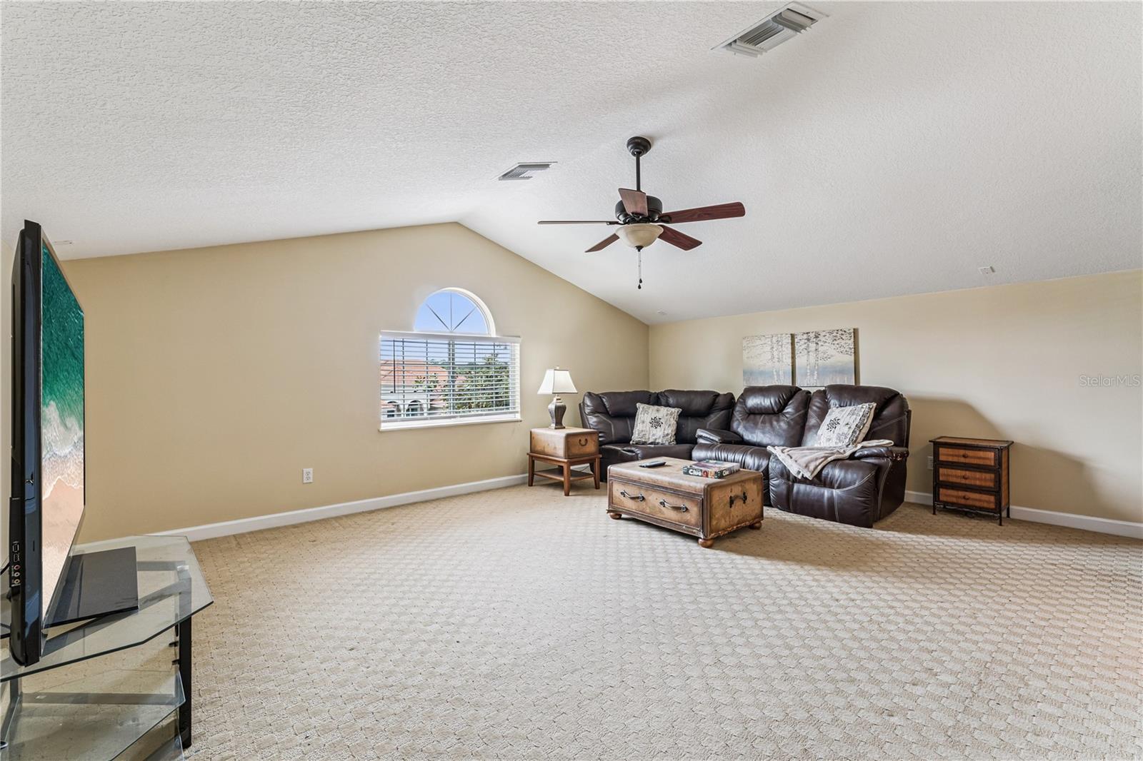 HIDDEN COVE - Residential