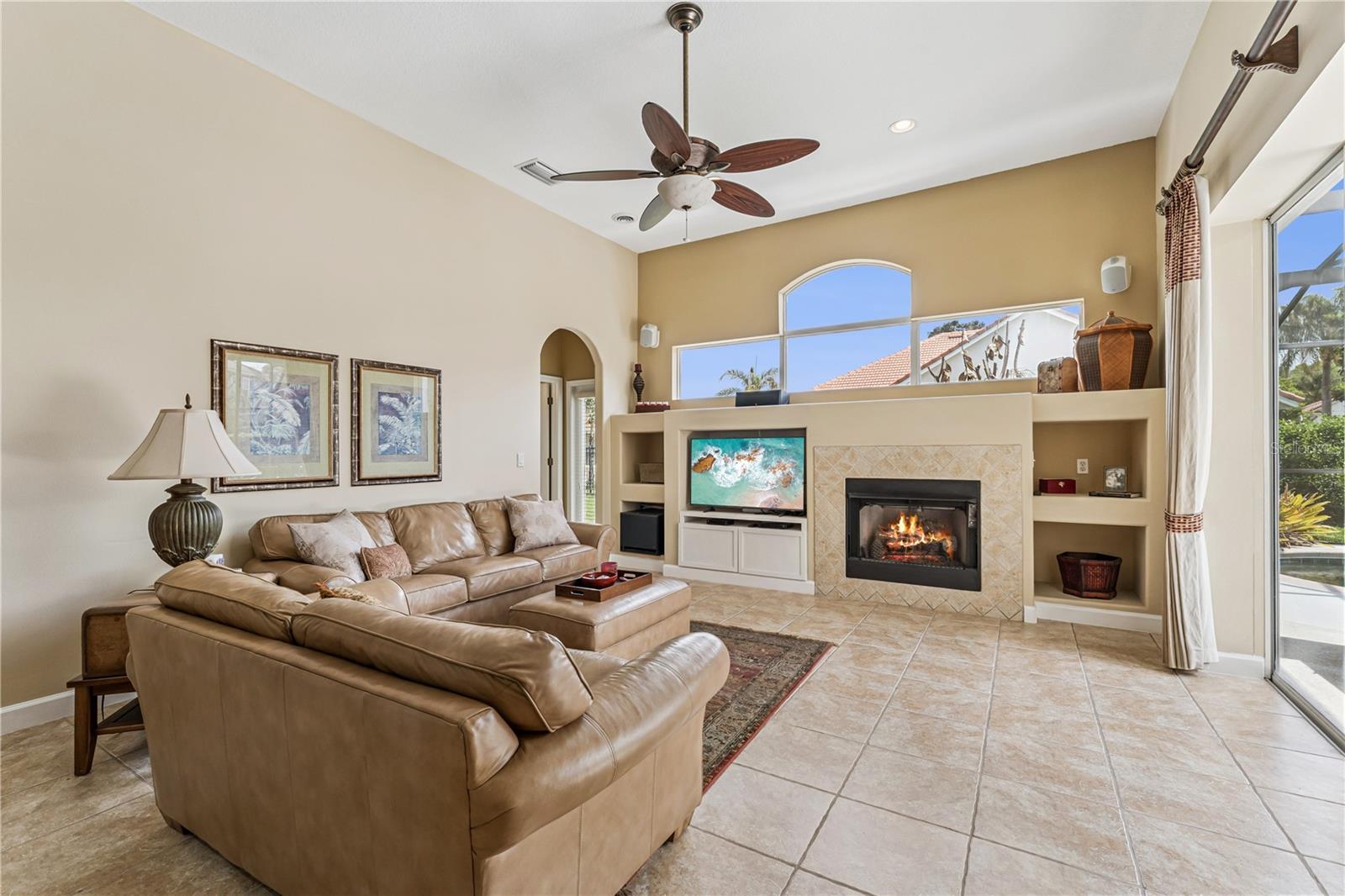 HIDDEN COVE - Residential