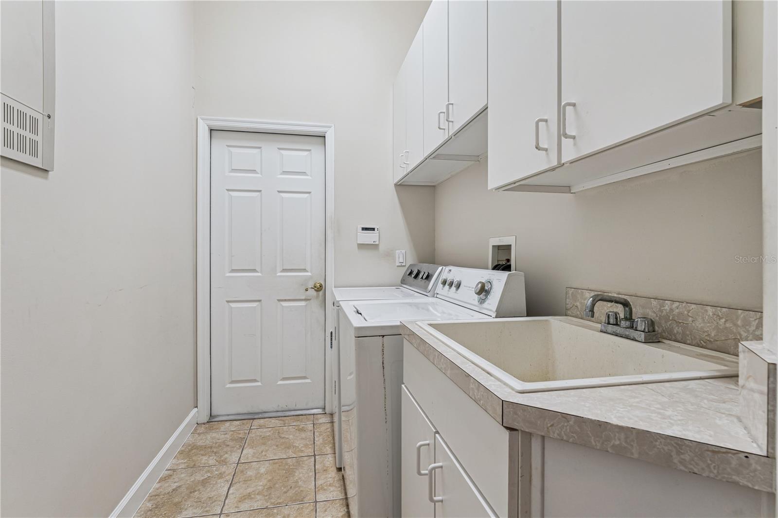 HIDDEN COVE - Residential