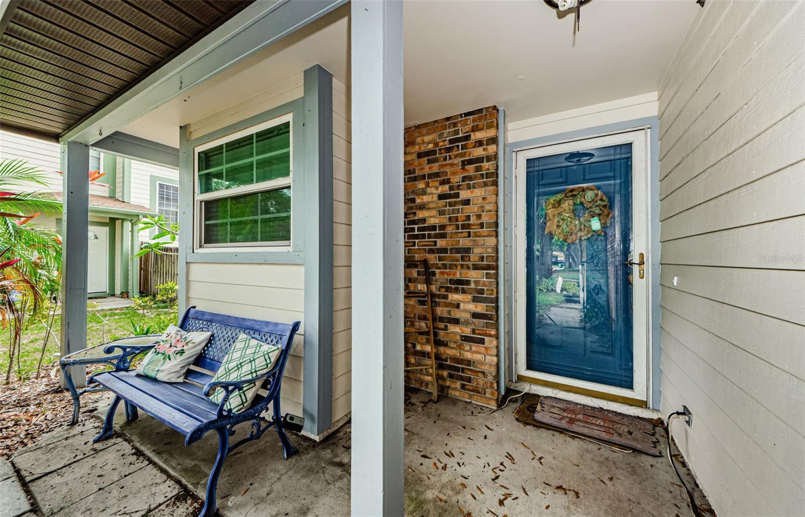 678 GREENGLEN LANE