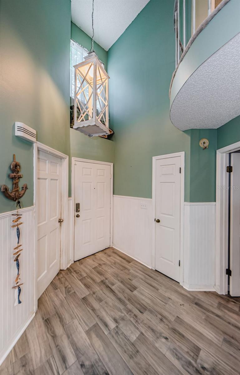 678 GREENGLEN LANE