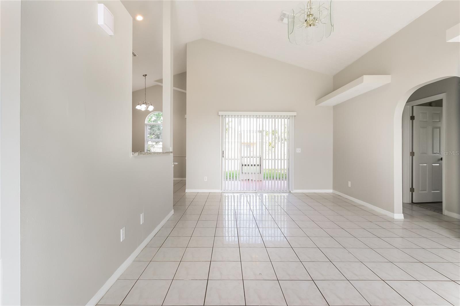 BEACON SQUARE UNIT 18A - Residential Lease