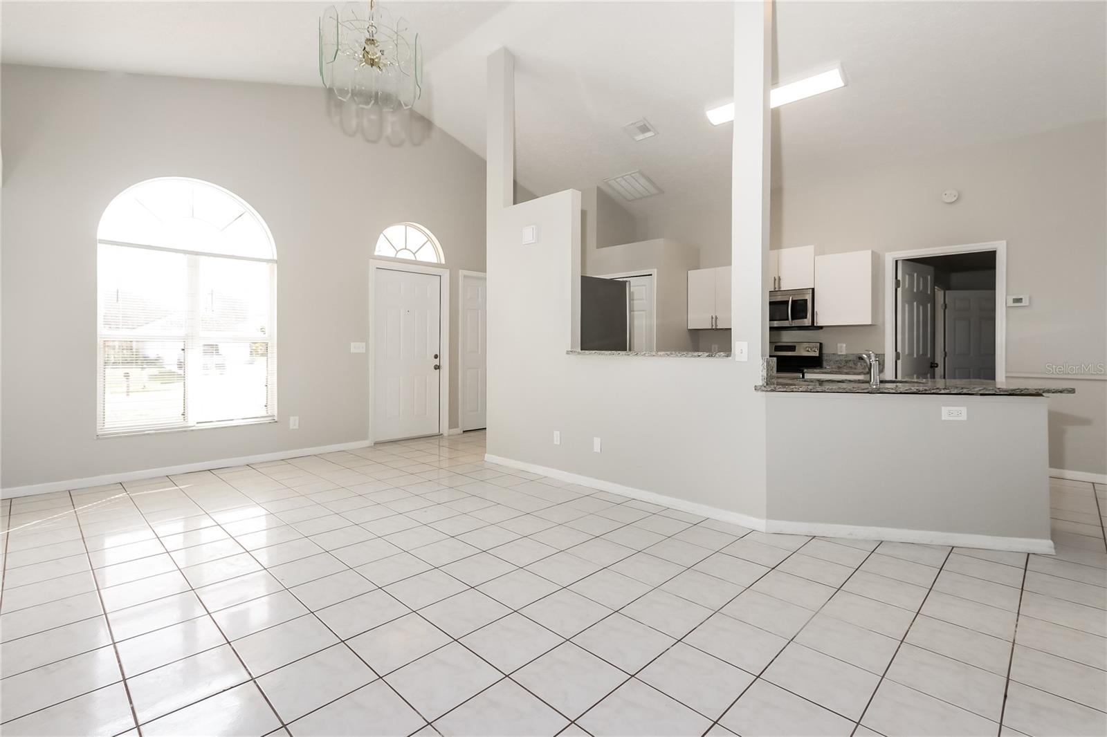 BEACON SQUARE UNIT 18A - Residential Lease