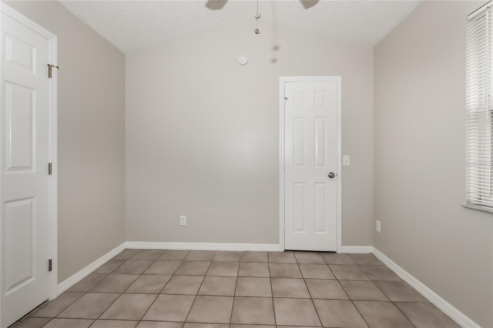 BEACON SQUARE UNIT 18A - Residential Lease