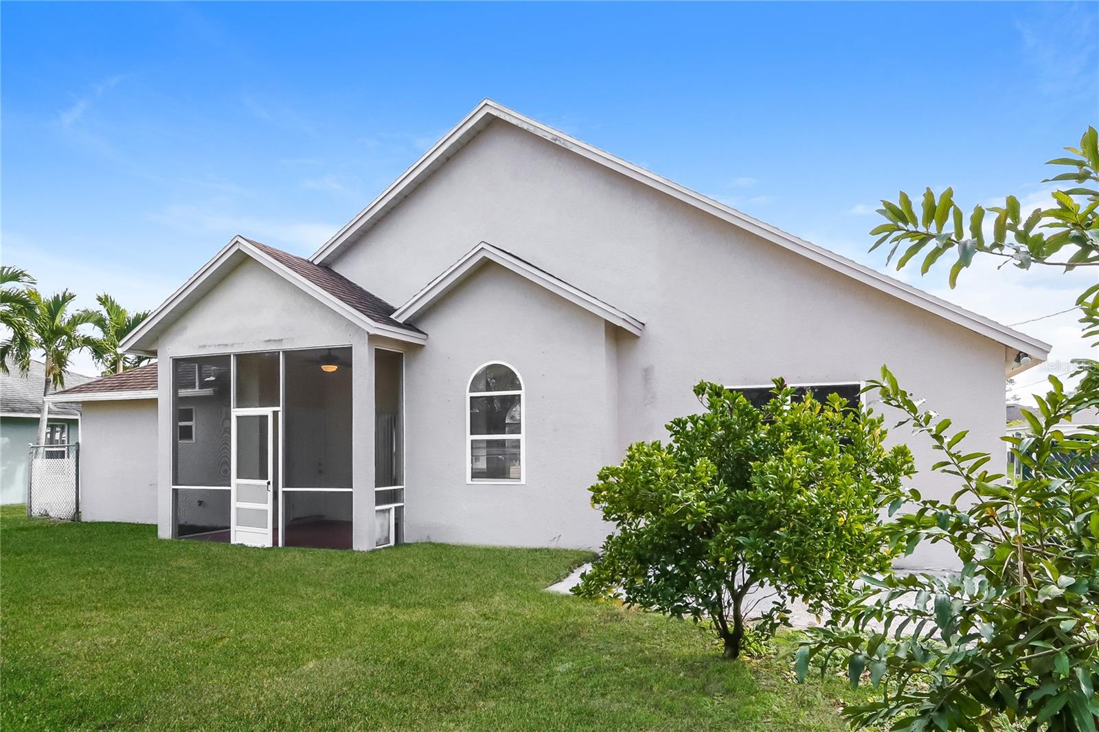 BEACON SQUARE UNIT 18A - Residential Lease