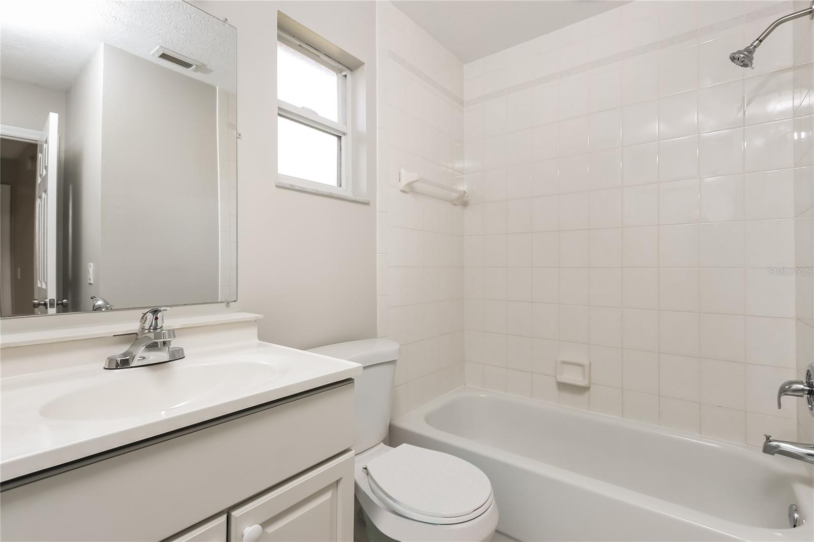 BEACON SQUARE UNIT 18A - Residential Lease