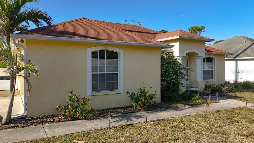 Photo of 2402 Dryer Avenue, Largo, FL 33770 (MLS # TB8485574)