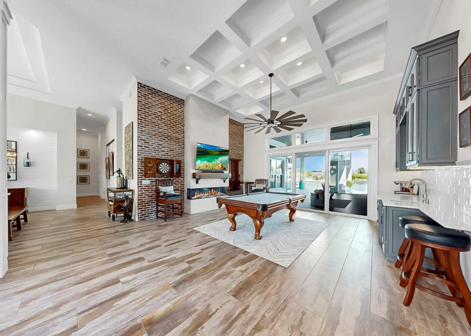 MIRABAY PH 3C-3 - Residential