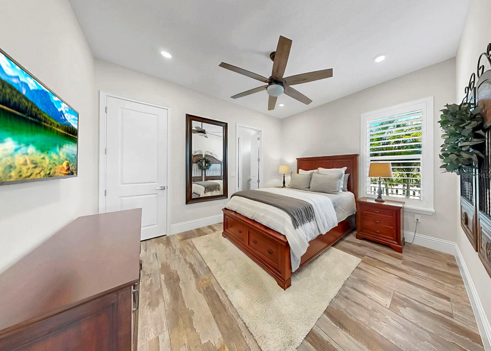 MIRABAY PH 3C-3 - Residential