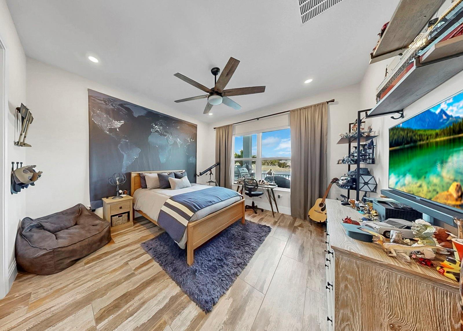 MIRABAY PH 3C-3 - Residential