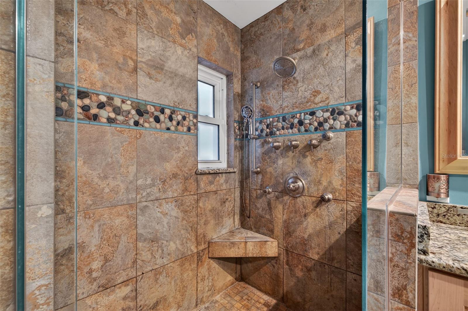 PALM TERRACE - Residential