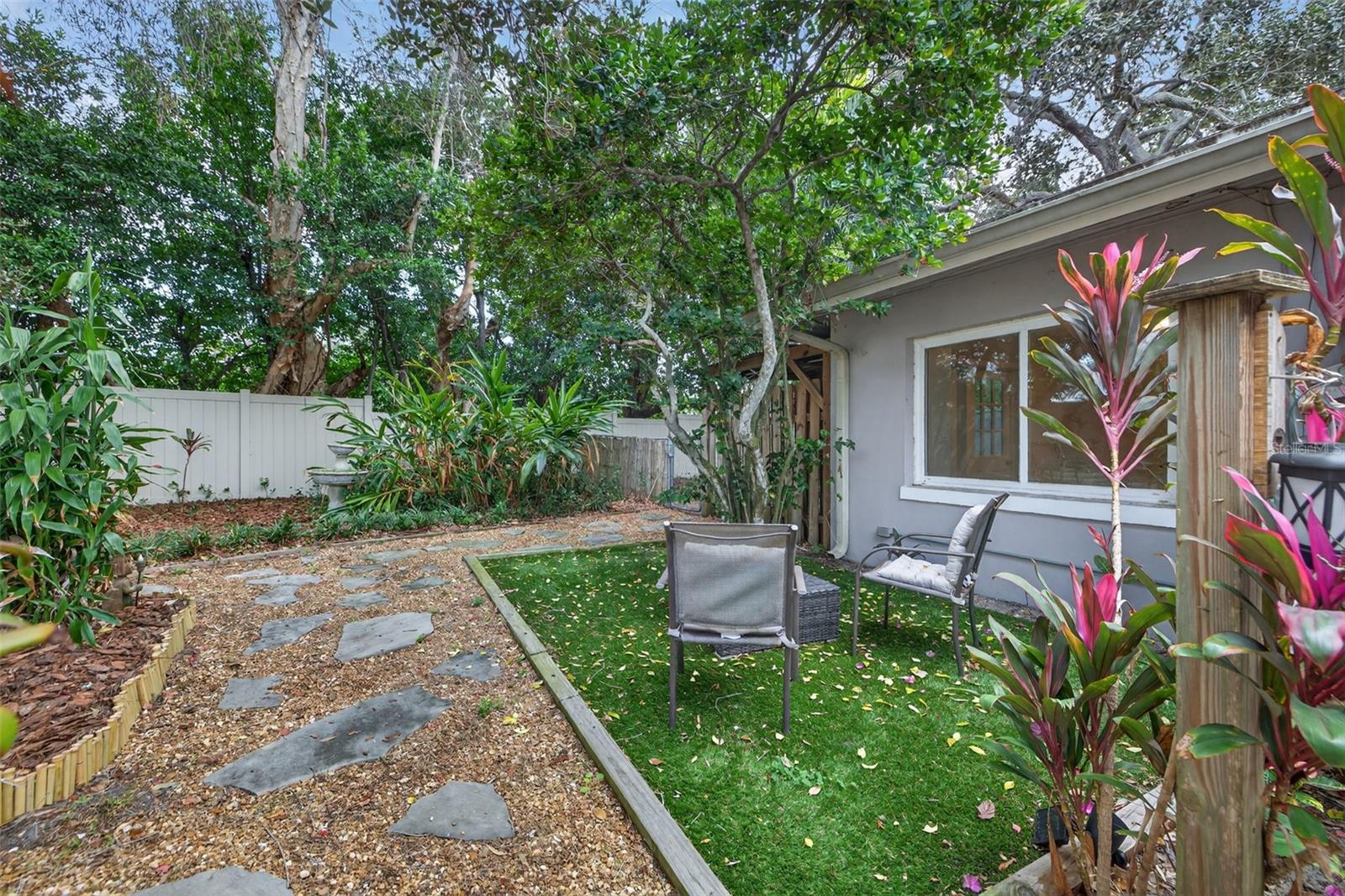 PALM TERRACE - Residential