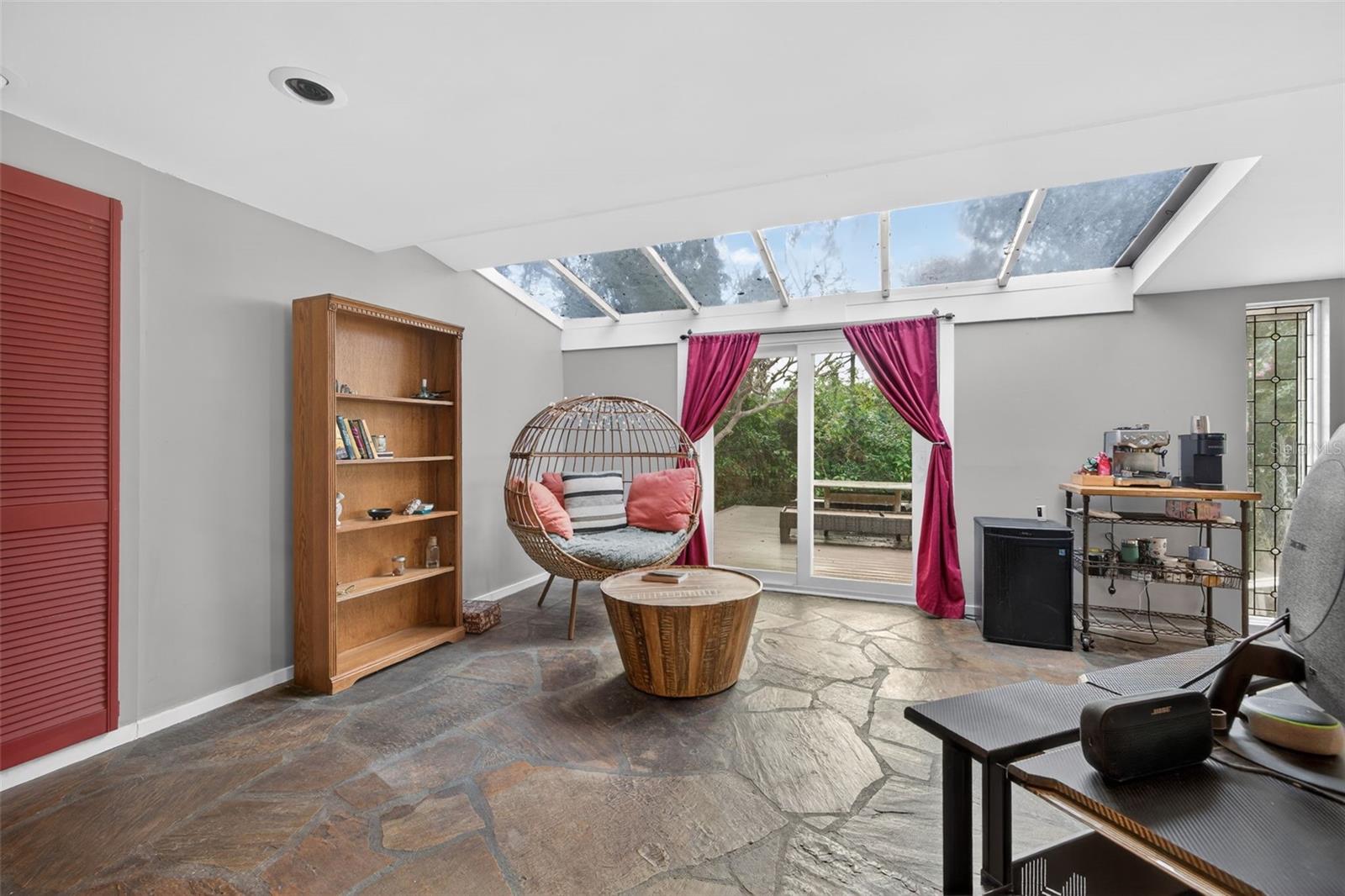 1007 PALM TERRACE DRIVE