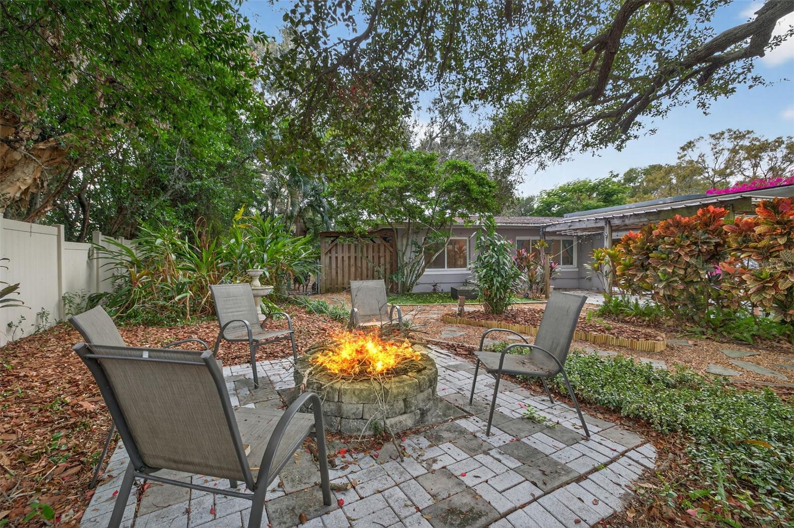 1007 PALM TERRACE DRIVE