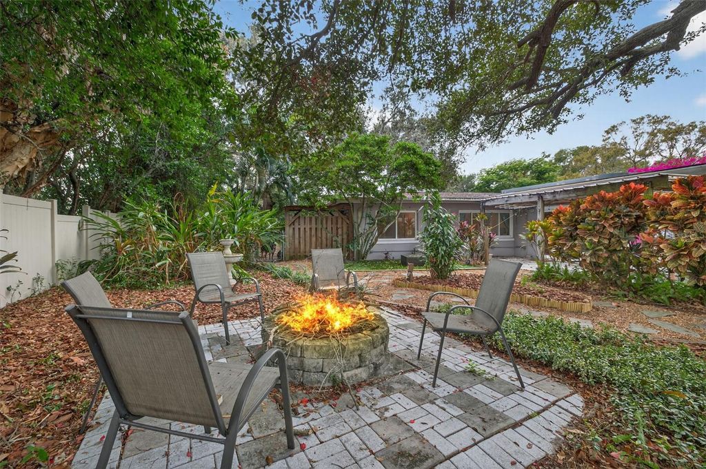 Photo of 1007 Palm Terrace Drive, Clearwater, FL 33755 (MLS # TB8461075)