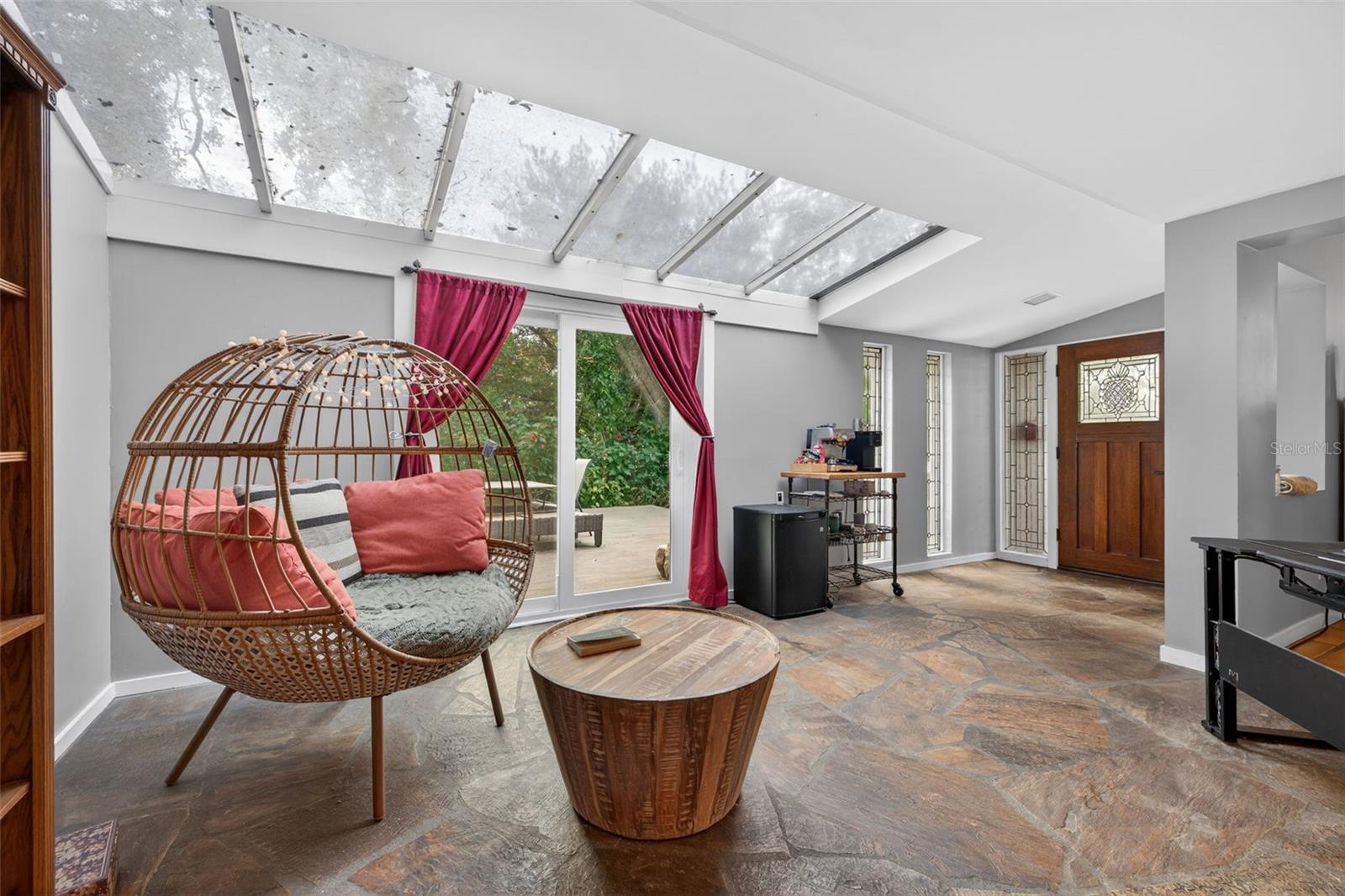 1007 PALM TERRACE DRIVE