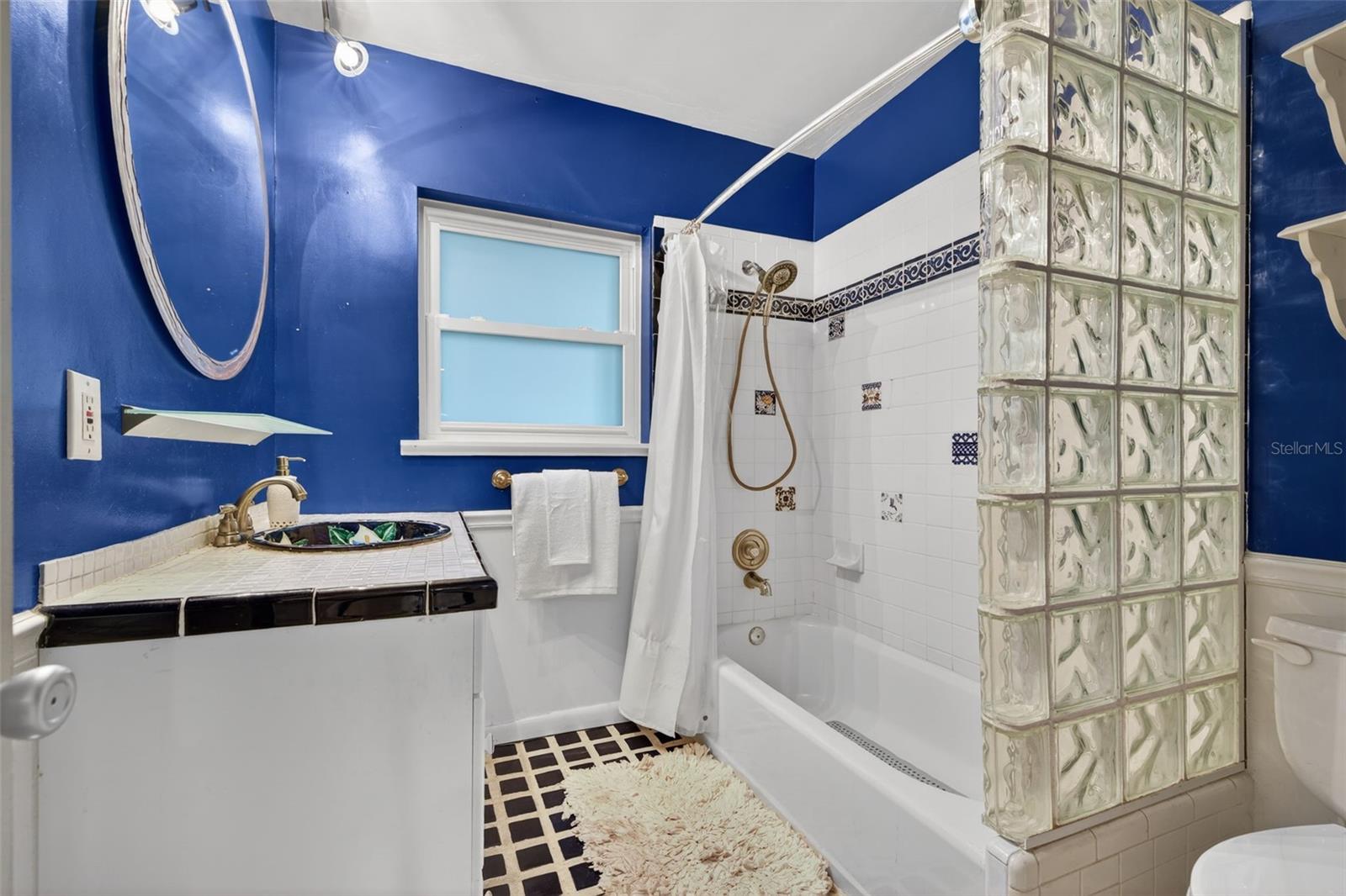 PALM TERRACE - Residential