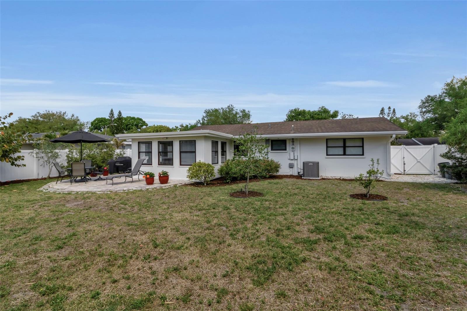 SOUTH GATE - Residential