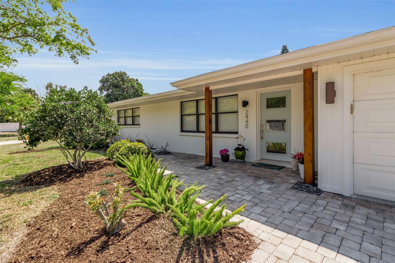 SOUTH GATE - Residential