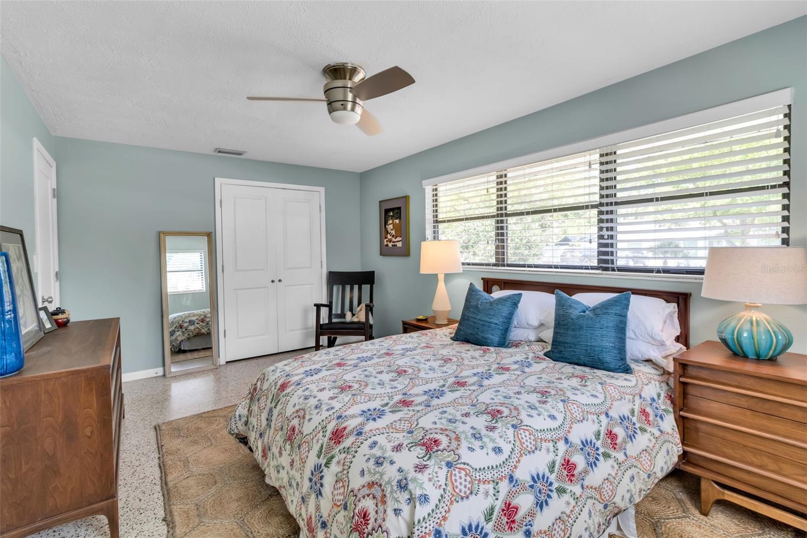 SOUTH GATE - Residential