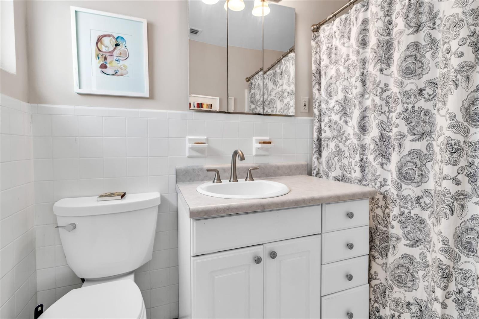 SOUTH GATE - Residential