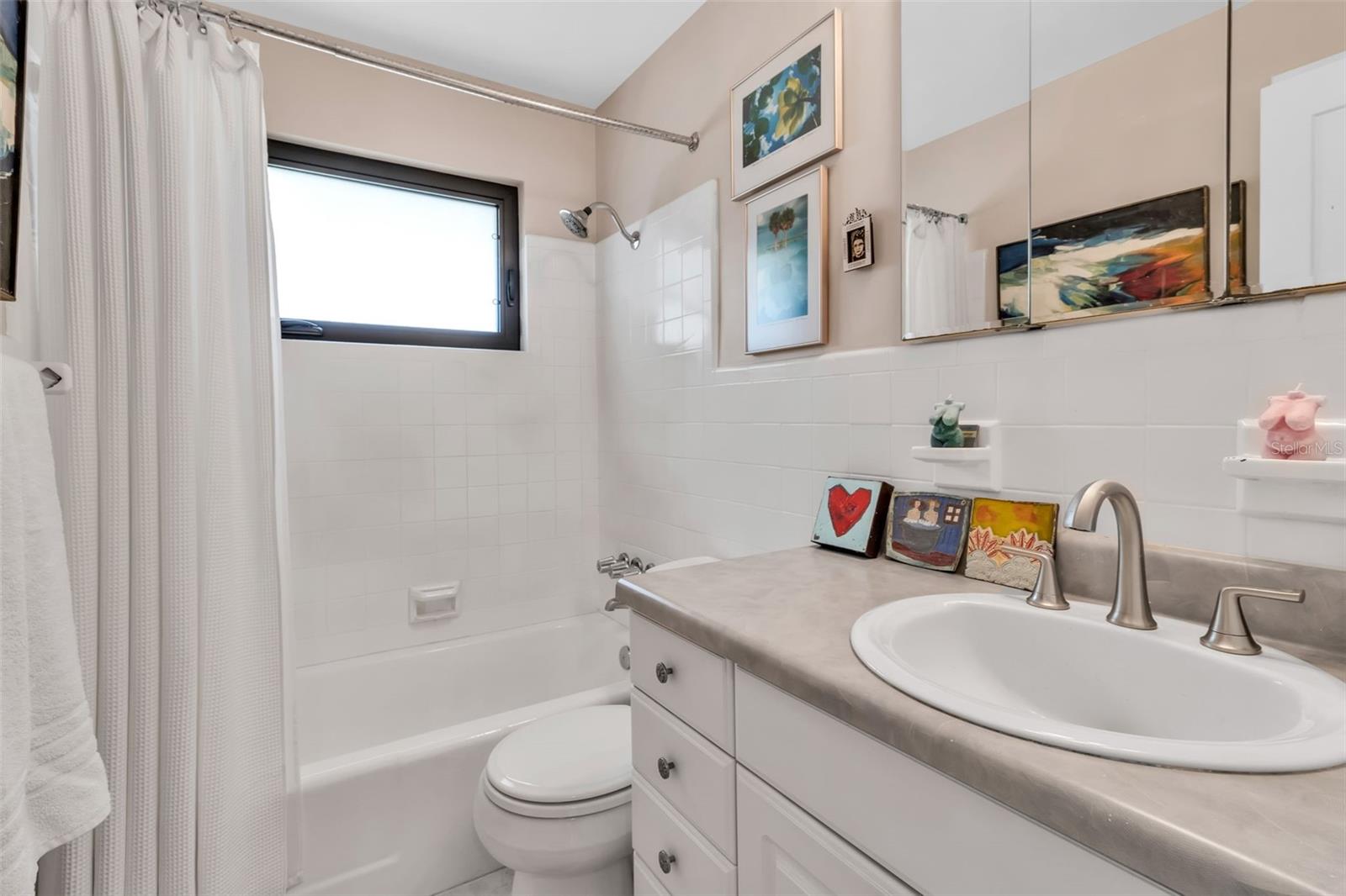 SOUTH GATE - Residential