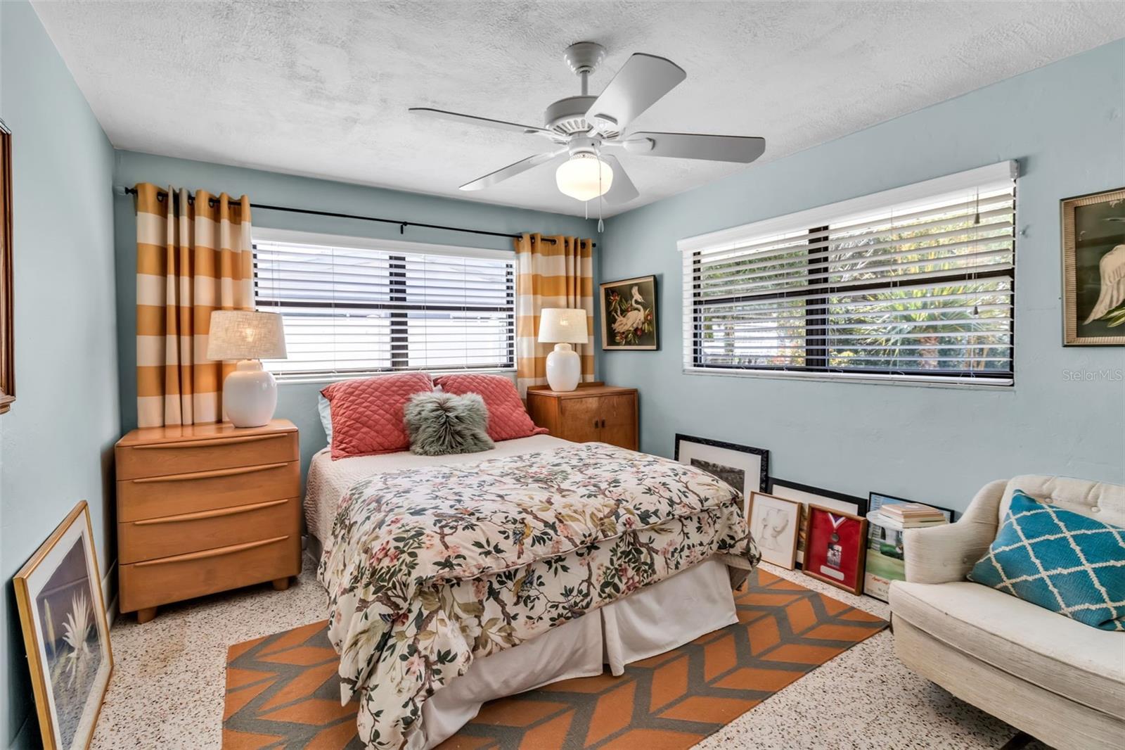 SOUTH GATE - Residential