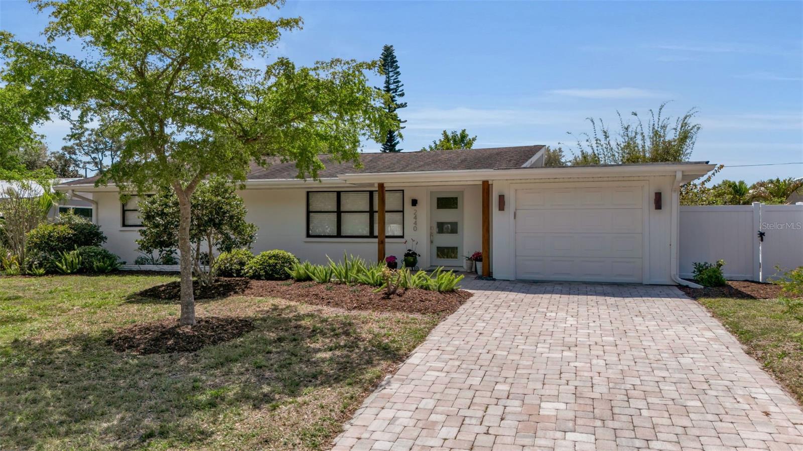 SOUTH GATE - Residential