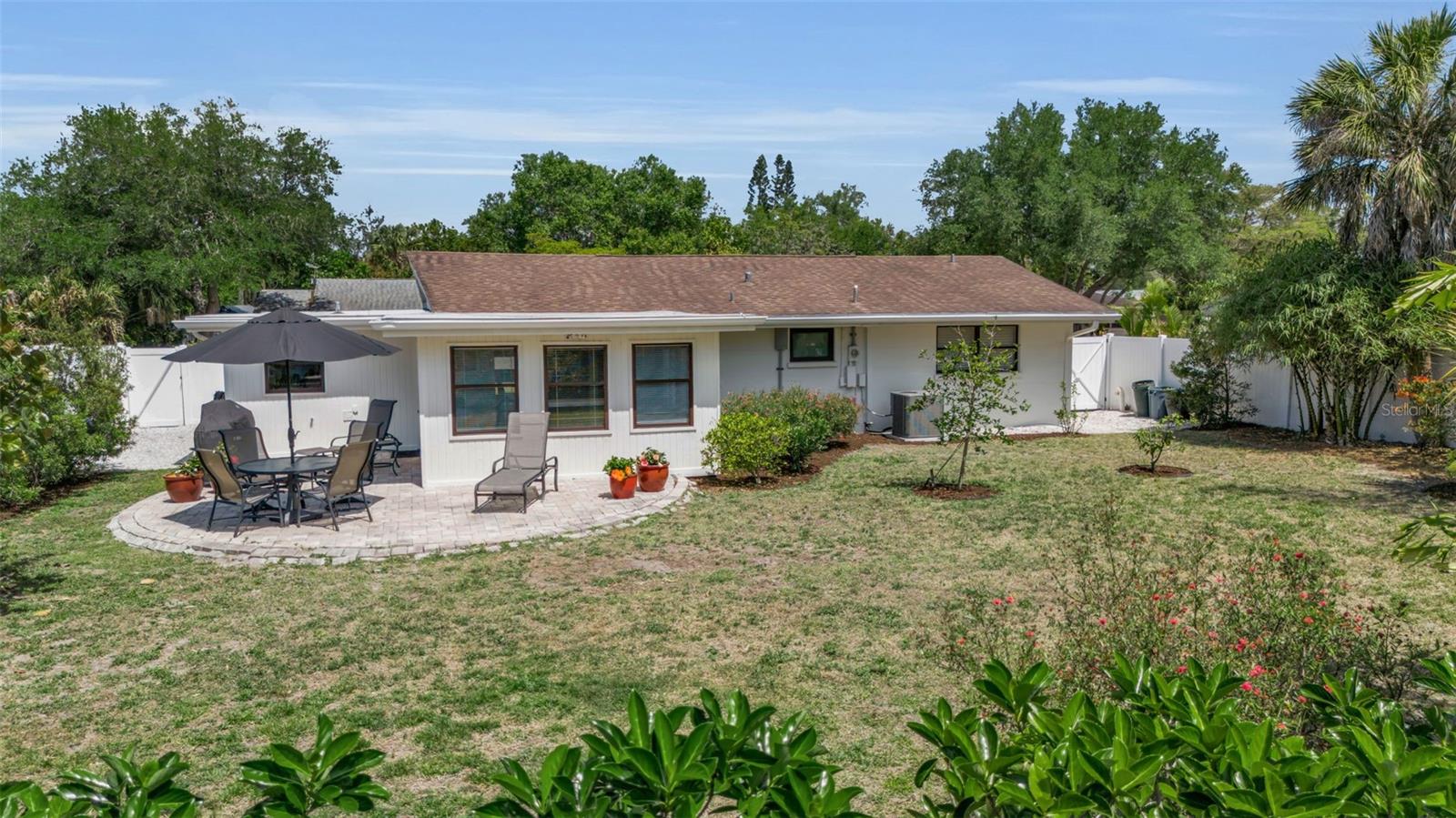 SOUTH GATE - Residential