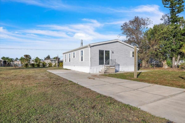 2610 CLYDE AVE, PUNTA GORDA, FL 33950 - Image db371c8ec79124a527ddb776a8b9e695/1066662007