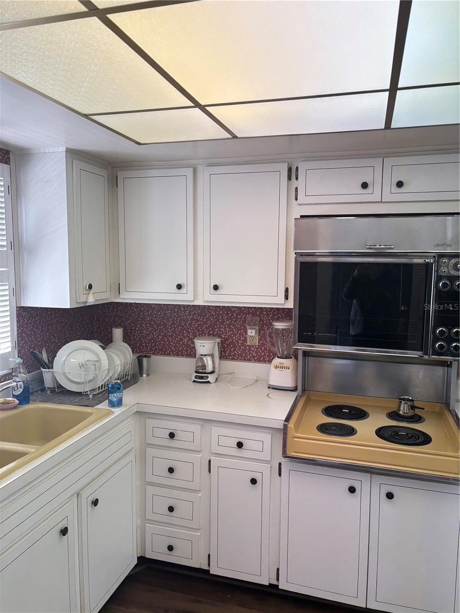 PORT BELLEAIR 3 CONDO - Residential