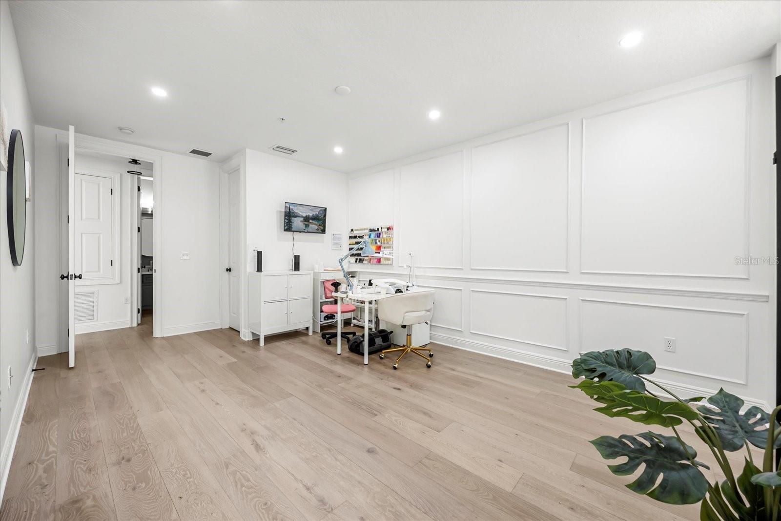 BALDWIN PARK REP 01 - Commercial Lease