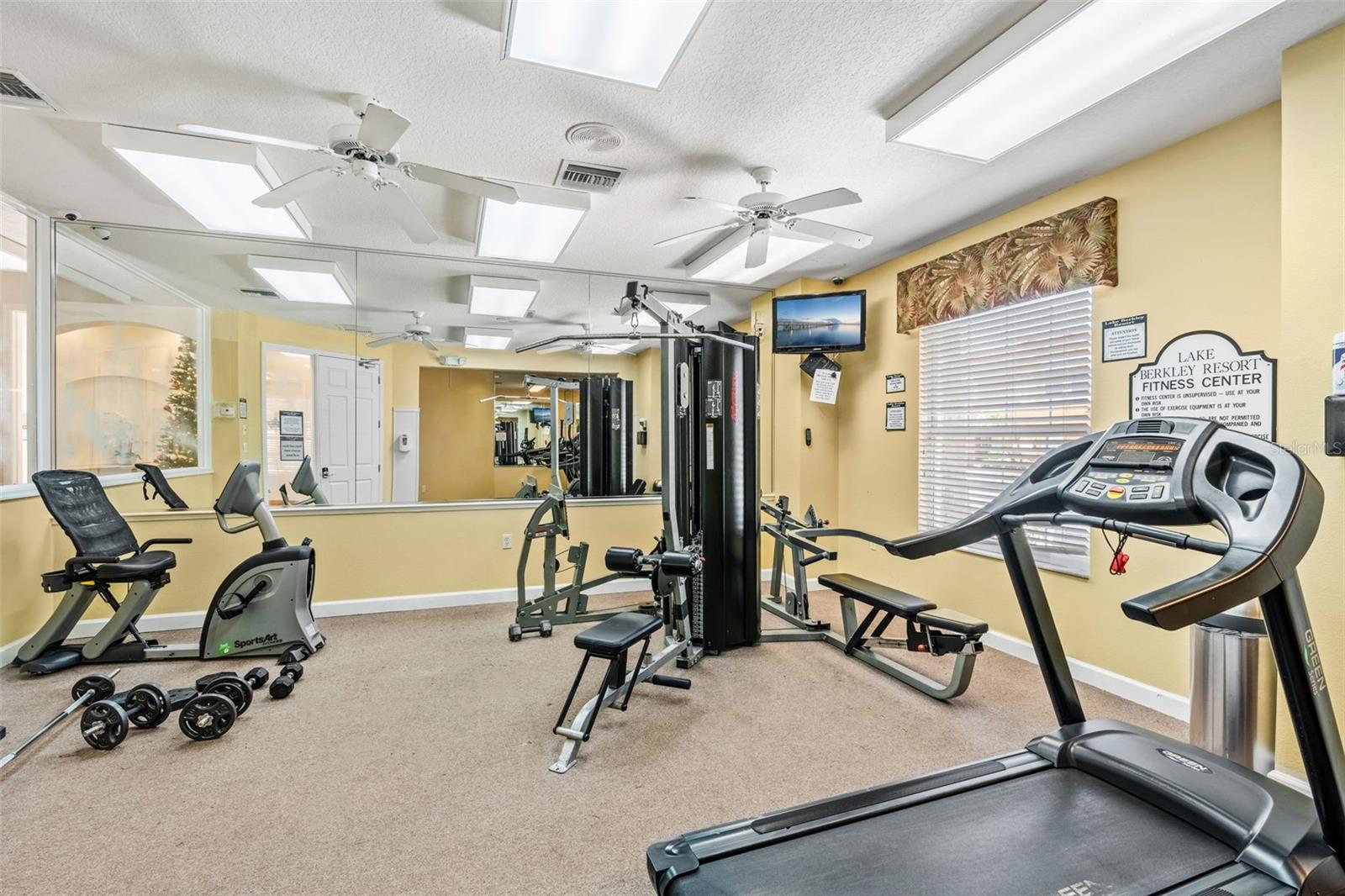 LAKE BERKLEY RESORT - Residential